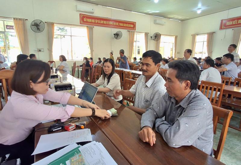 Hỗ trợ vốn cho nông dân phát triển sản xuất kinh doanh