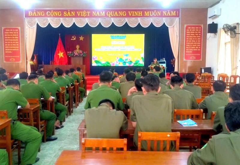 Công an xã Nhơn Mỹ tổ chức Hội nghị giao ban